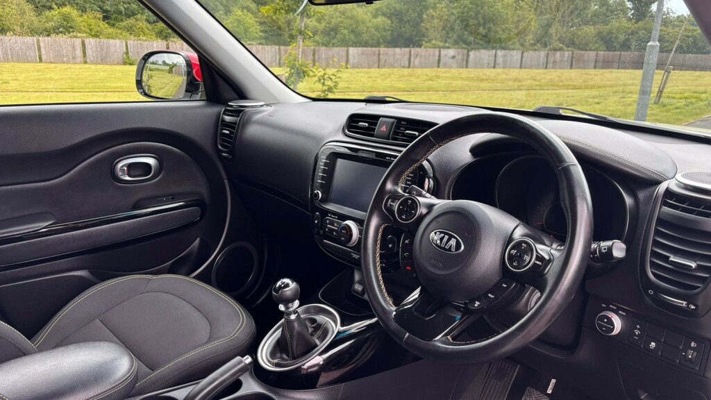 Kia Soul Hatchback Red #11