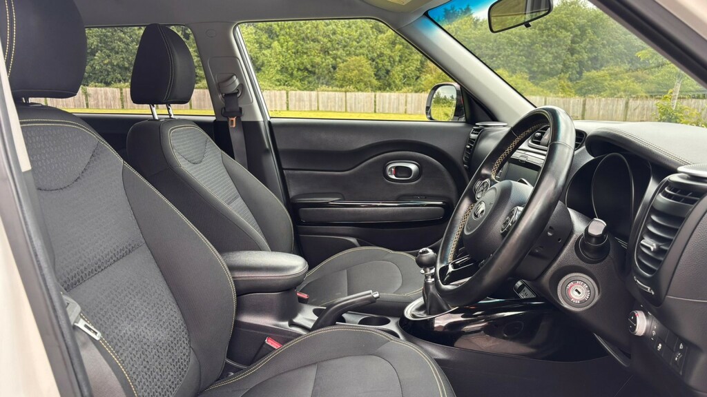Kia Soul Hatchback Red #14