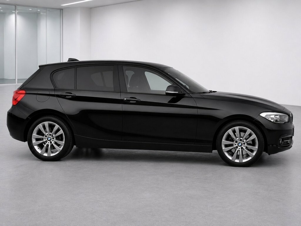 BMW 1 Series 1.5L Sport YG18LJV Black #2