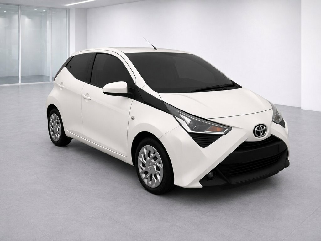 Toyota Aygo 1L X-play White