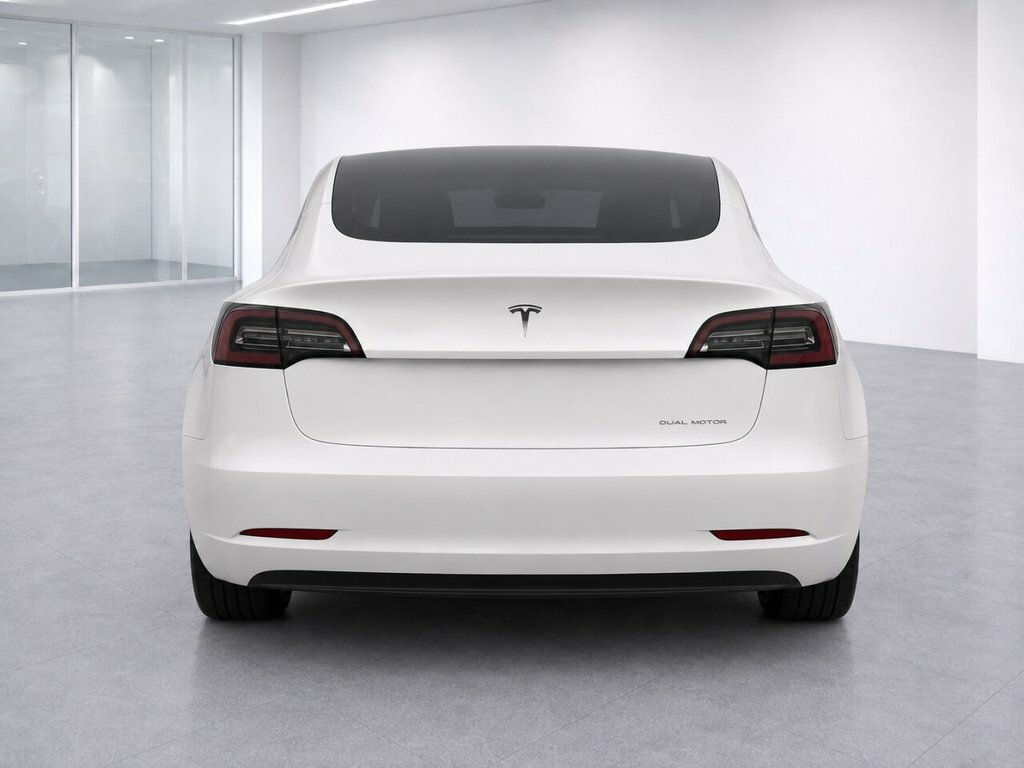 Tesla Model 3 Saloon SC21DKE White #3