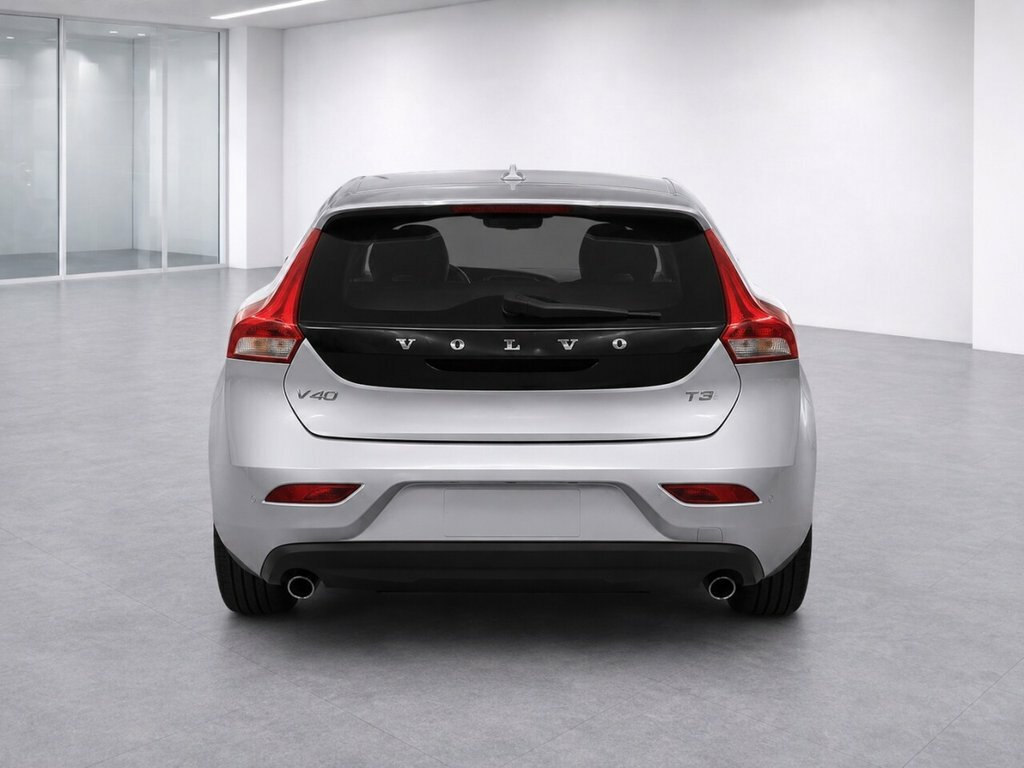 Volvo V40 2L Inscription WJ18YEU Silver #4