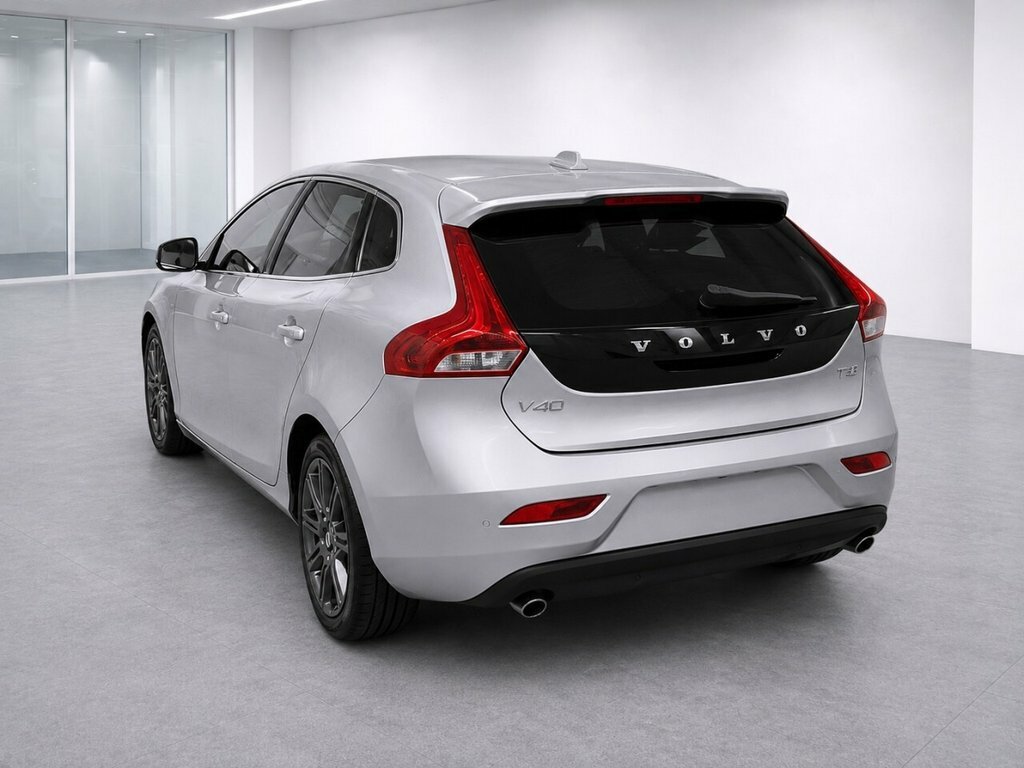Volvo V40 2L Inscription WJ18YEU Silver #5