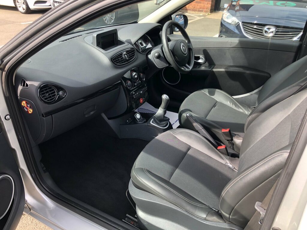 Renault Clio 1.2 Dynamique Tomtom Hatchback E BJ12LZH Silver #4