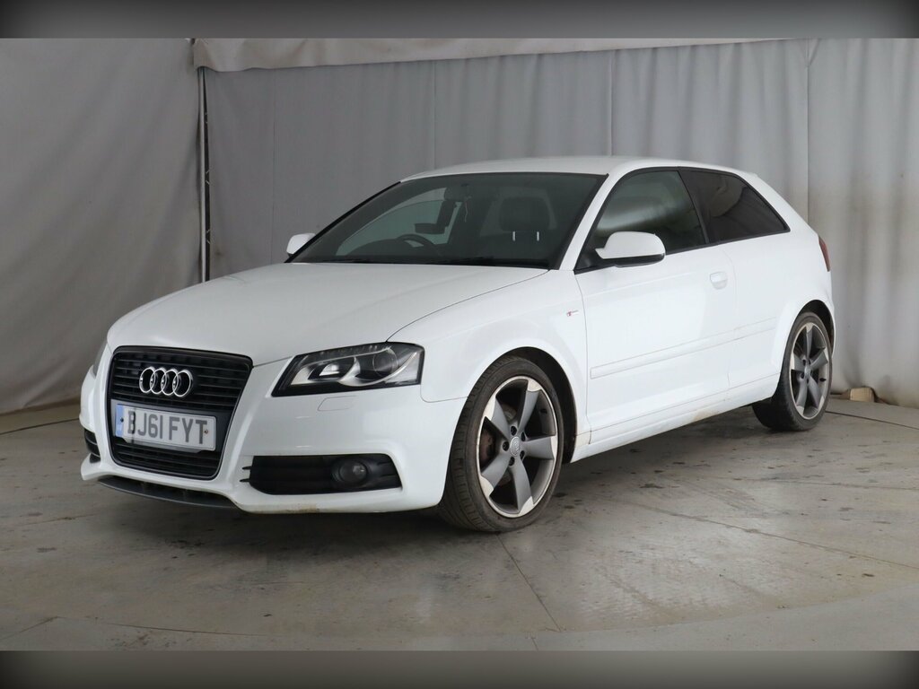 Audi A3 2.0 Tdi Black Edition Hatchback BJ61FYT White #3