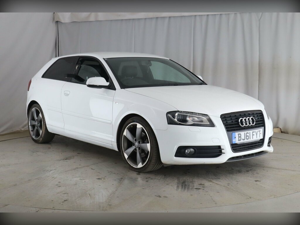 Audi A3 2.0 Tdi Black Edition Hatchback BJ61FYT White #2