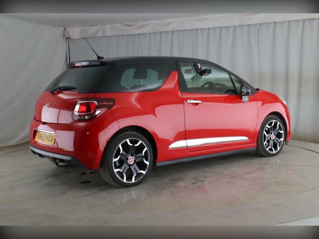 Citroen DS3 1.6 E-hdi Airdream Dstyle Plus Hatchback Diese Red #3