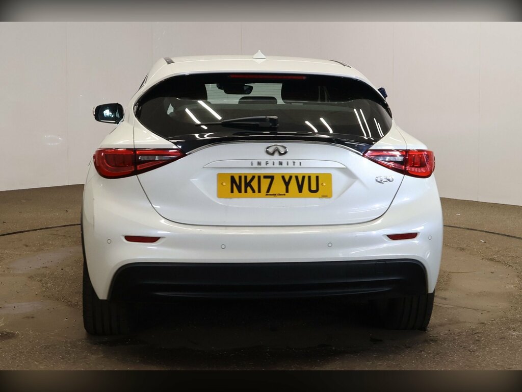 Infiniti Q30 Hatchback Black #7