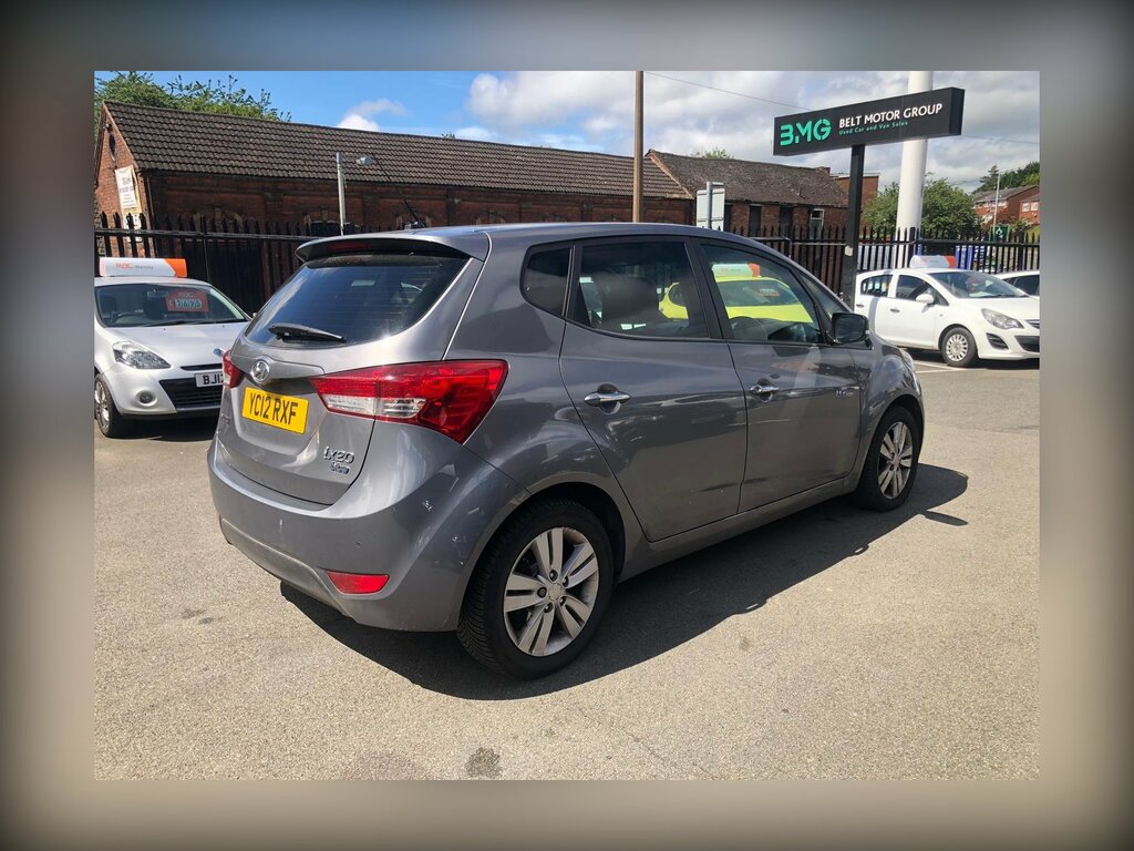 Hyundai Ix20 1.6 Crdi Style Hatchback Euro 5 Grey #3