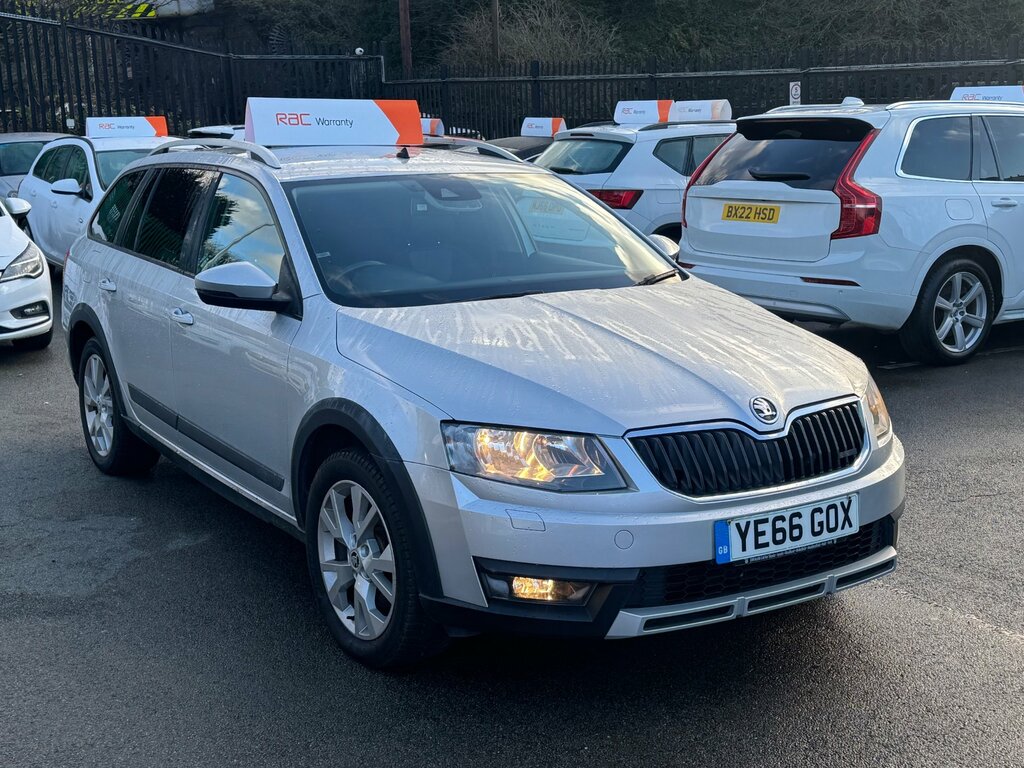 Skoda Octavia 2.0 Tdi Scout Estate Dsg 4Wd Euro 6 S Silver #2