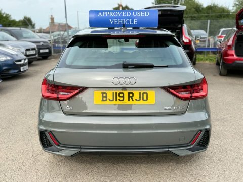 Audi A1 1.5 Tfsi 35 BJ19RJO Grey #6