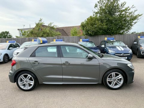 Audi A1 1.5 Tfsi 35 BJ19RJO Grey #4