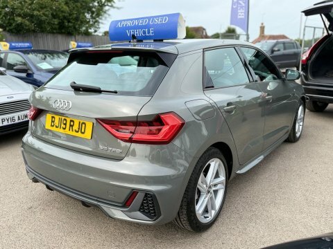 Audi A1 1.5 Tfsi 35 BJ19RJO Grey #5