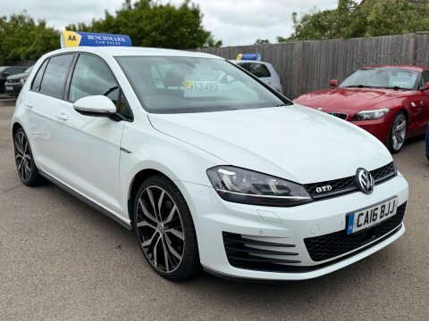 Volkswagen Golf 2.0 Tdi Bluemotion White #4