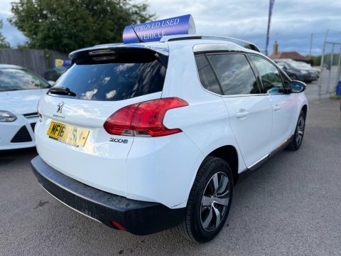 Peugeot 2008 1.6 Bluehdi Allure MF16YSM White #5