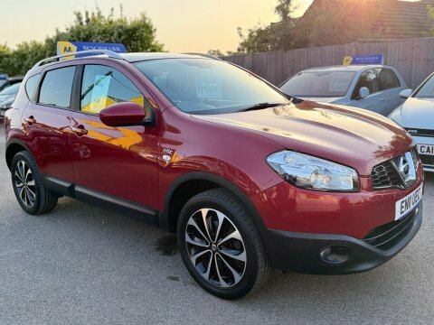 Nissan Qashqai 1.6 N-tec 2Wd Red #3