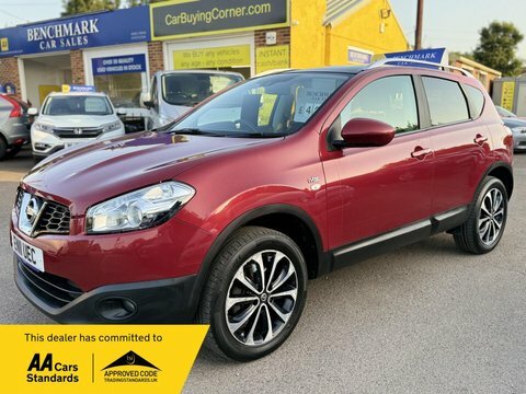 Nissan Qashqai 1.6 N-tec 2Wd Red