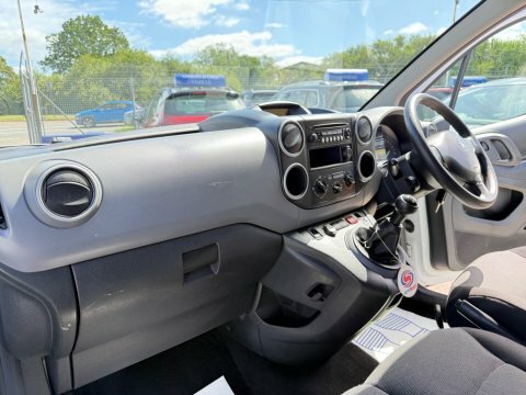 Peugeot Partner Panel Van White #9