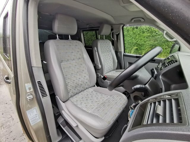Volkswagen Transporter Shuttle Tdi T30 Se Minibus Beige #5