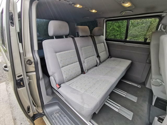 Volkswagen Transporter Shuttle Tdi T30 Se Minibus Beige #6