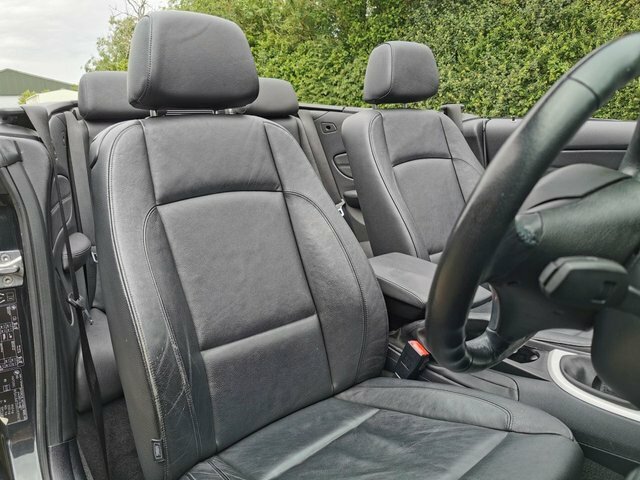 BMW 1 Series 120D Se Convertible Black #6
