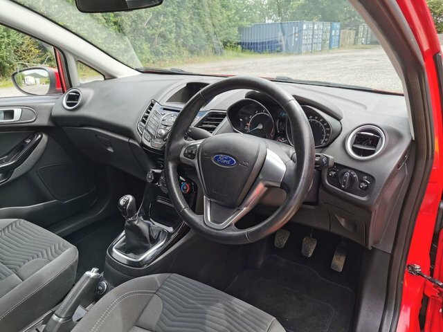 Ford Fiesta Zetec Hatchback Red #5
