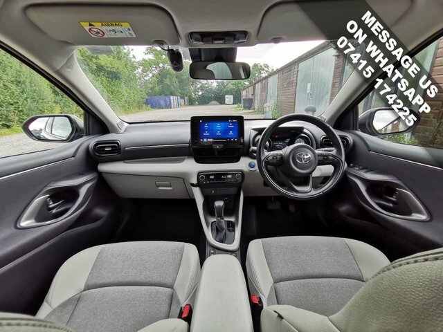 Toyota Yaris Vvt-h Excel Hatchback BP72EPA Brown #2