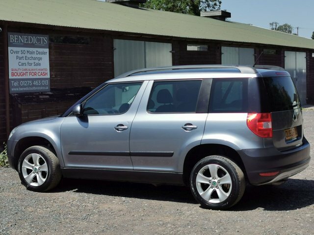 Skoda Yeti 2013 13 2.0 White #22