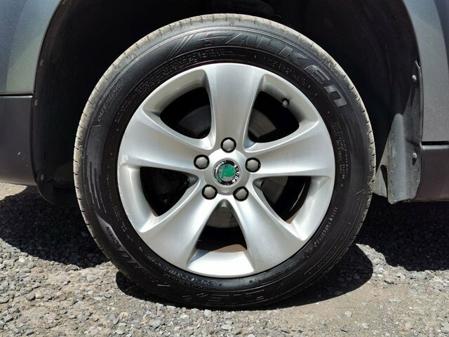 Skoda Yeti 2013 13 2.0 White #39
