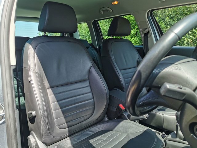 Skoda Yeti 2013 13 2.0 White #12