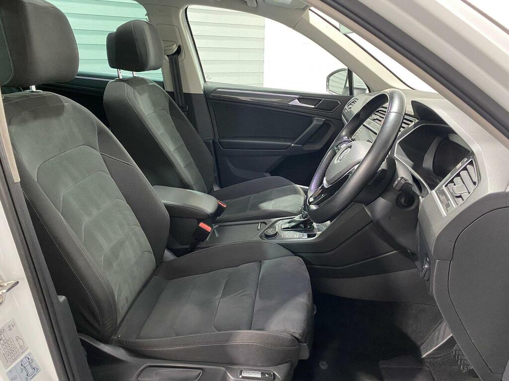 Volkswagen Tiguan Suv 2.0 Tsi Sel Dsg 4Motion Euro 6 Ss 2018 NRZ2775 White #2