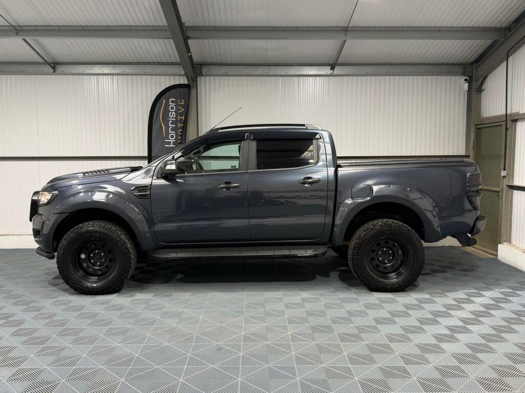 Ford Ranger Black #19