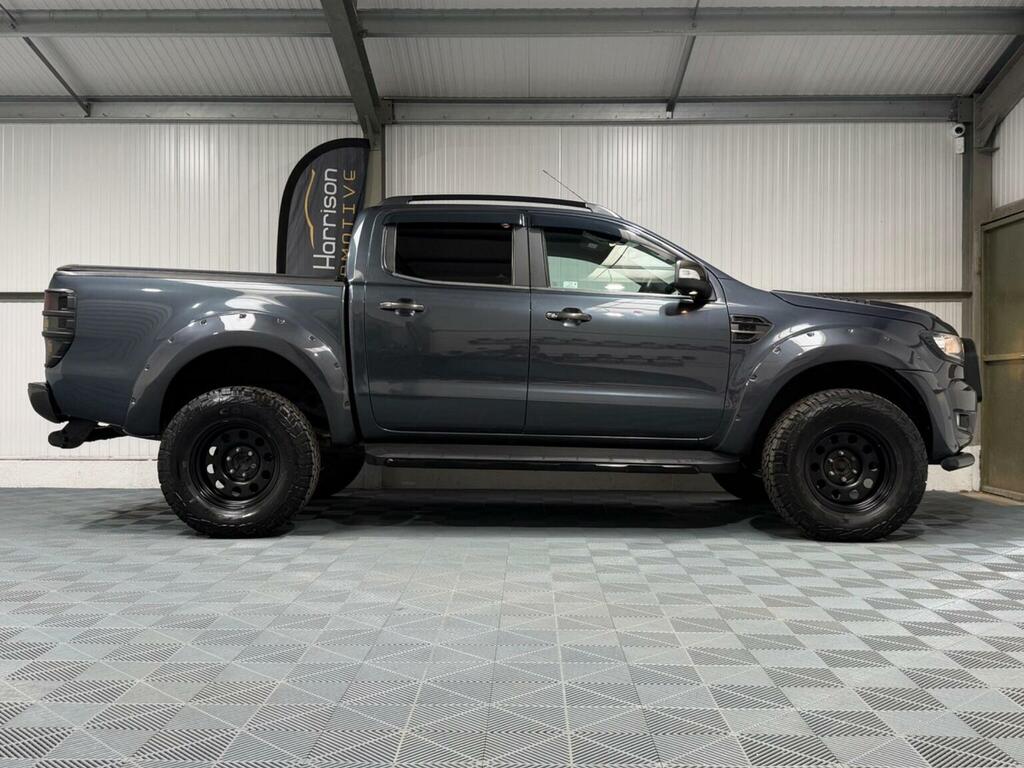 Ford Ranger Black #23