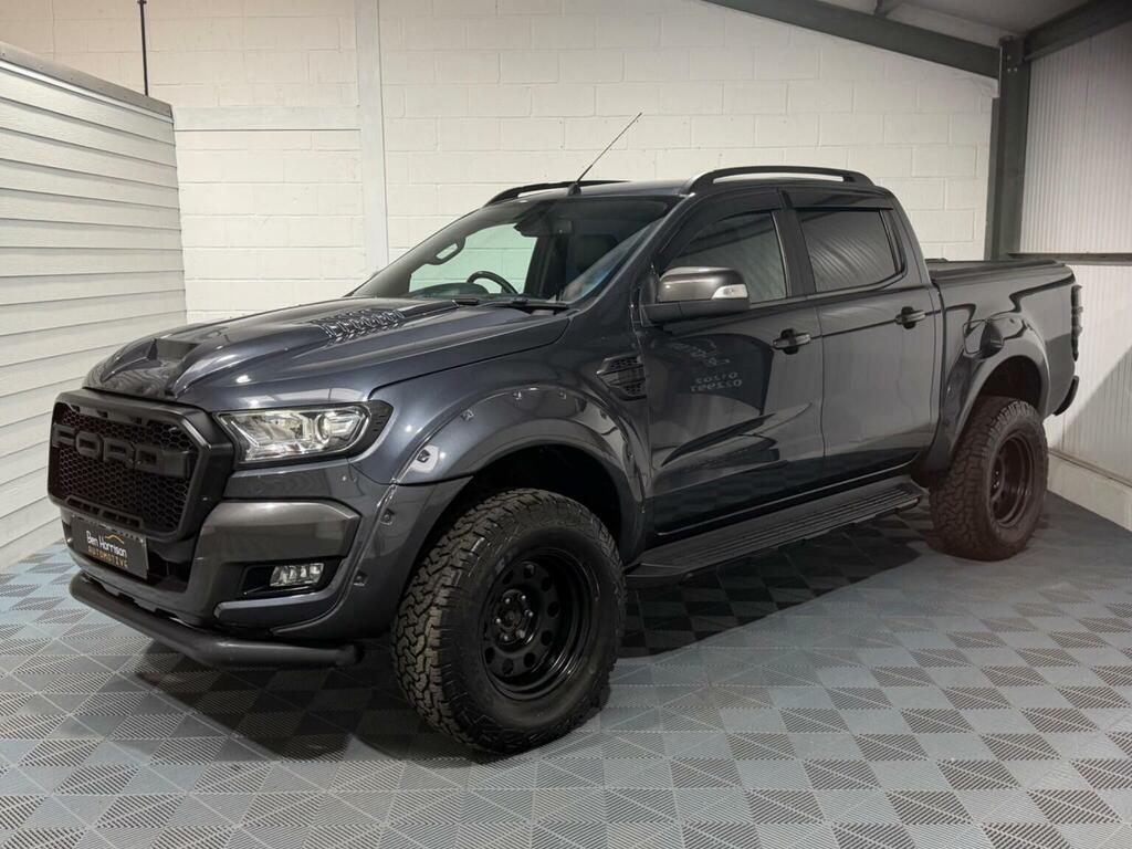 Ford Ranger Black #16