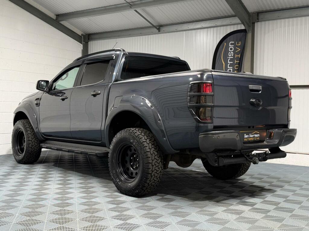 Ford Ranger Black #8