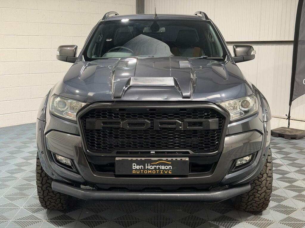 Ford Ranger Black #15