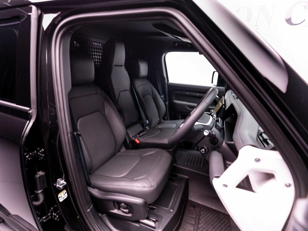 Land Rover Defender 110 D250 Mhev X-dynamic Hse LR2026 Black #5