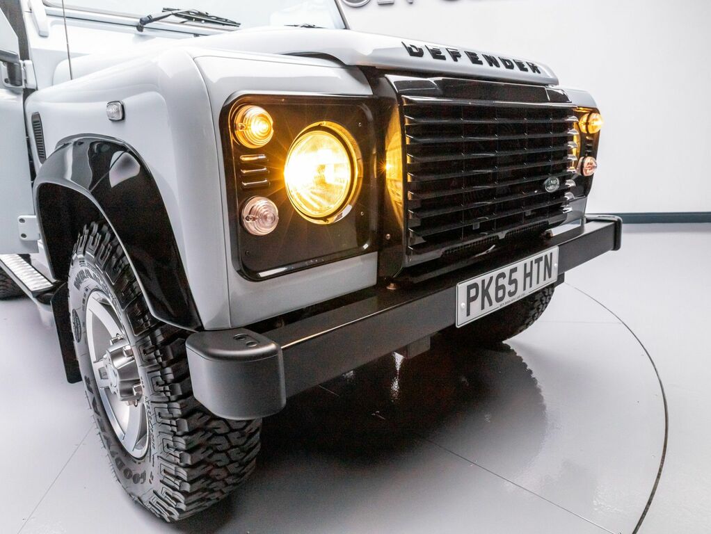 Land Rover Defender 2.2 Tdci Utility Wagon PK65HTN White #3