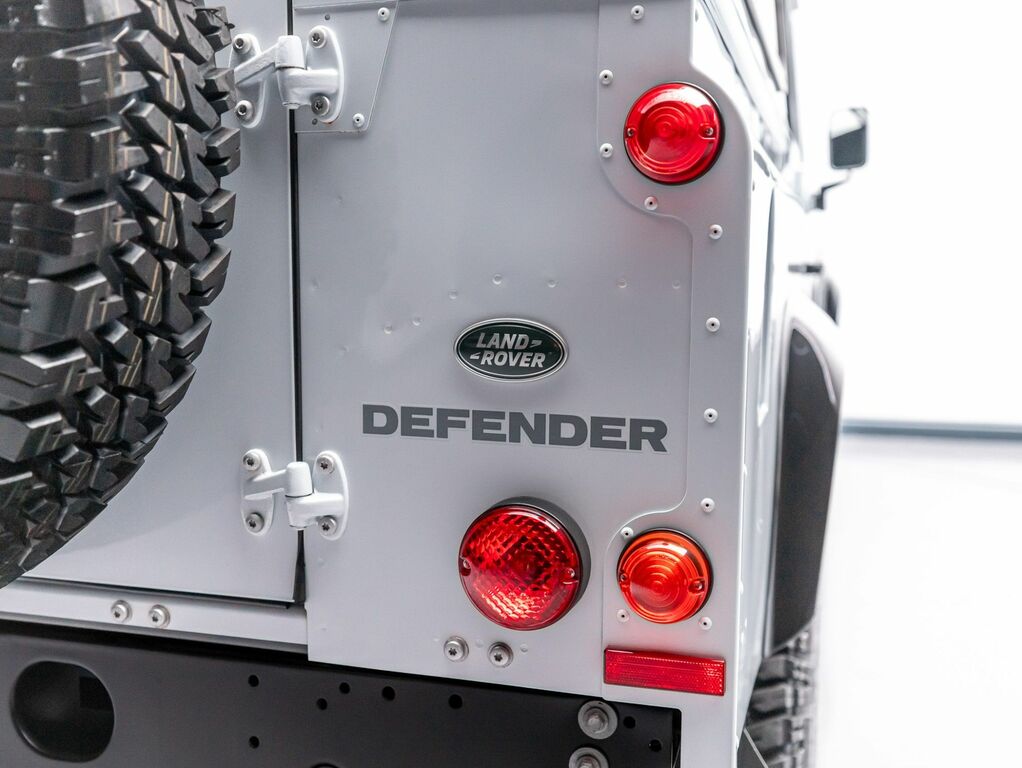 Land Rover Defender 2.2 Tdci Utility Wagon PK65HTN White #6