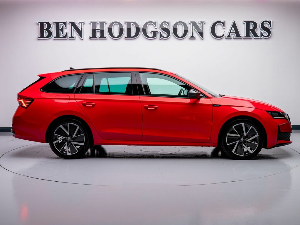 Skoda Octavia 2.0 Tdi Sportline Estate P444SEN Red #3