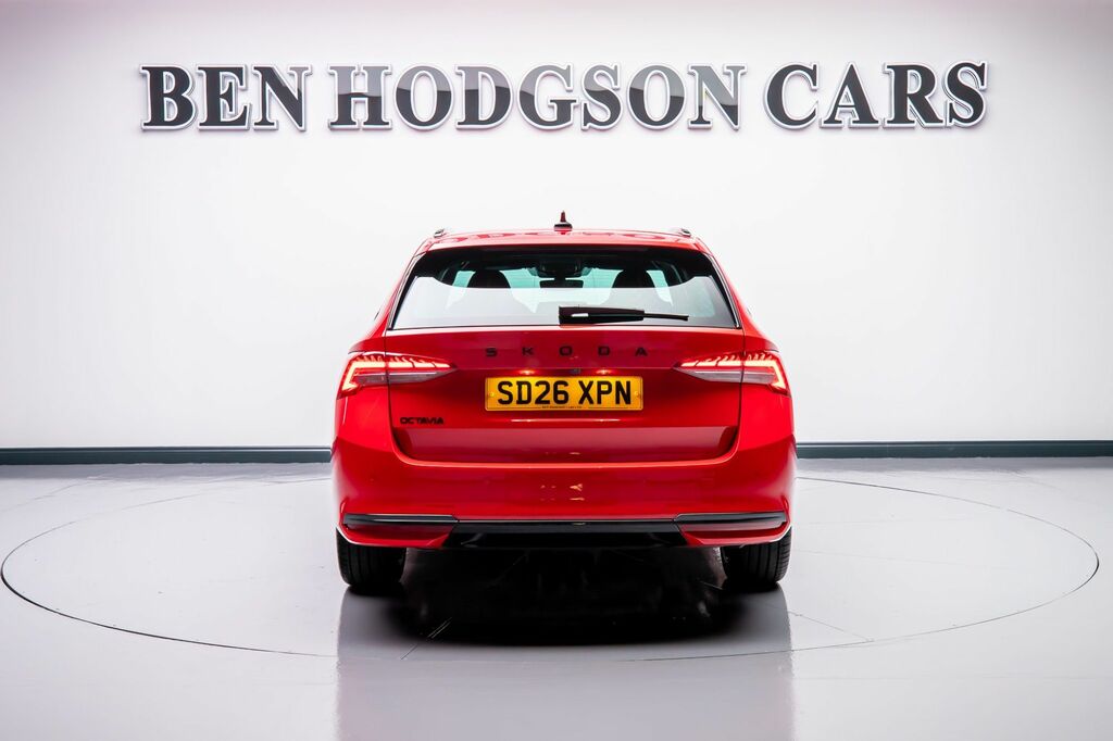 Skoda Octavia 2.0 Tdi Sportline Estate P444SEN Red #5