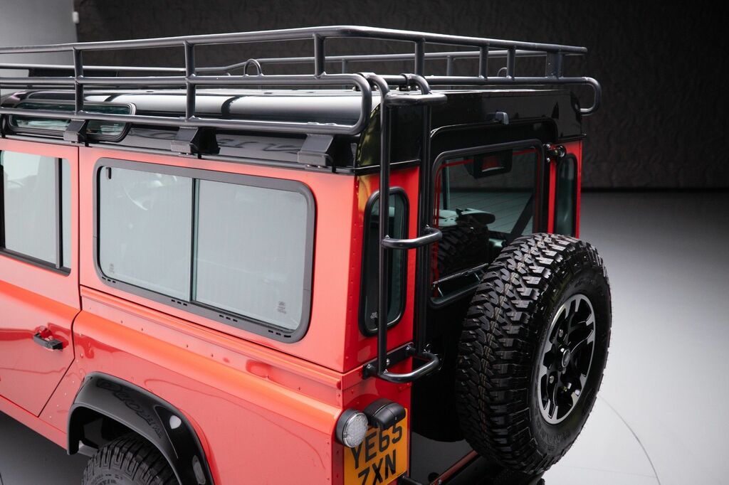 Land Rover Defender Landmark Black #7
