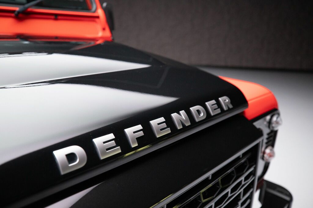 Land Rover Defender Landmark Black #17