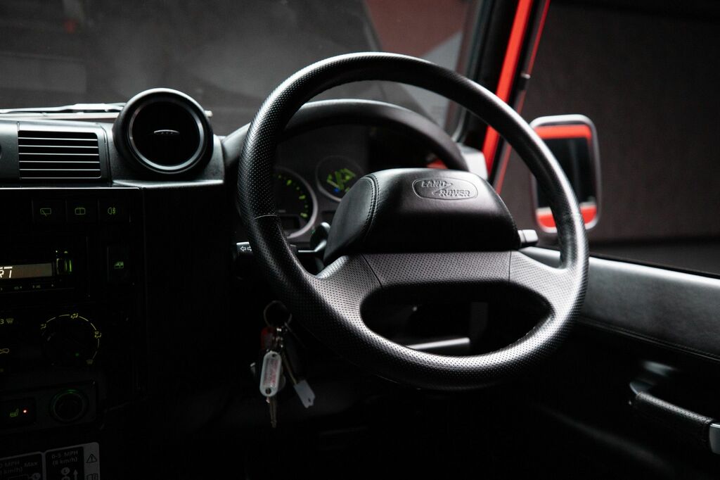 Land Rover Defender Landmark Black #22