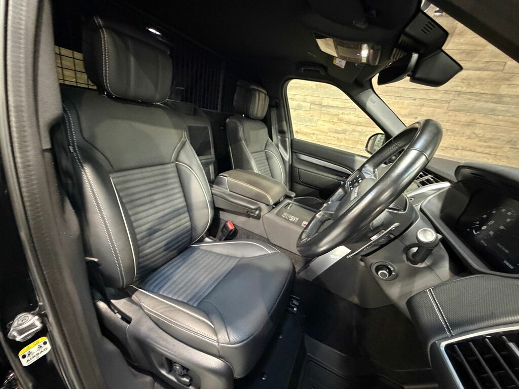 Land Rover Discovery 3 .0 D300 Mhev Dynamic Black #6