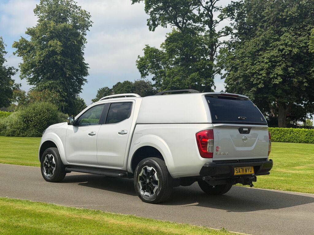 Nissan Navara 2.3 Dci Tekna Pickup Silver #4
