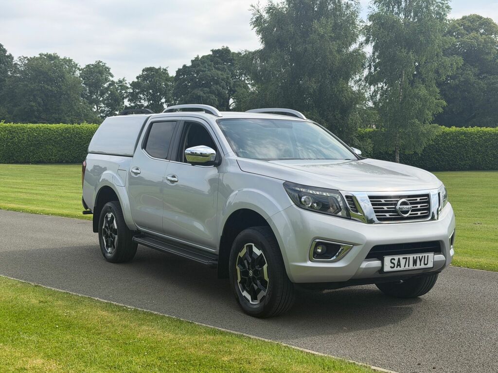 Nissan Navara 2.3 Dci Tekna Pickup Silver #3