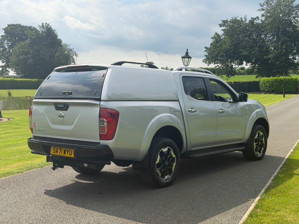 Nissan Navara 2.3 Dci Tekna Pickup Silver #5