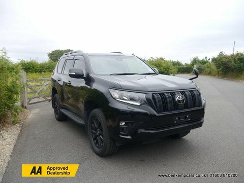 Toyota Land Cruiser 2.8 Invincible 5 Black