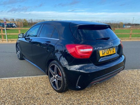 Mercedes-Benz A Class 2.0 A250 Blueefficiency Black #5